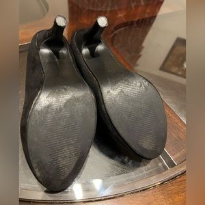 2 1/2inch heels, black suede, Bella Marie